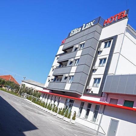 Garni Uni Elita Lux Hotel Ni 外观 照片
