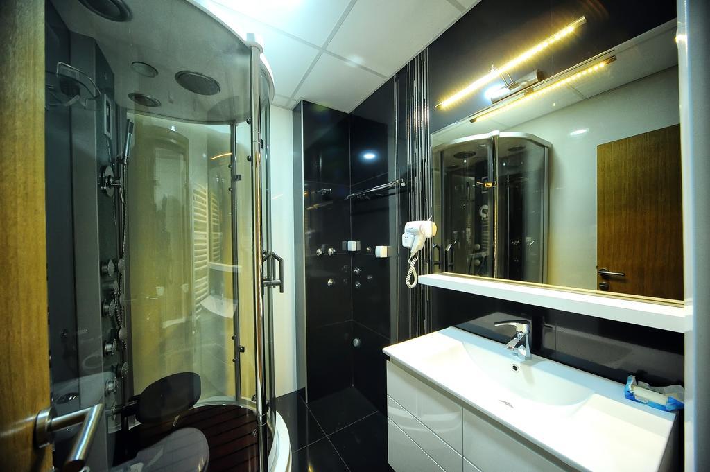 Garni Uni Elita Lux Hotel Ni 客房 照片