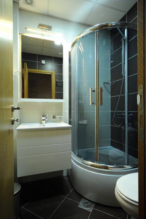 Garni Uni Elita Lux Hotel Ni 客房 照片
