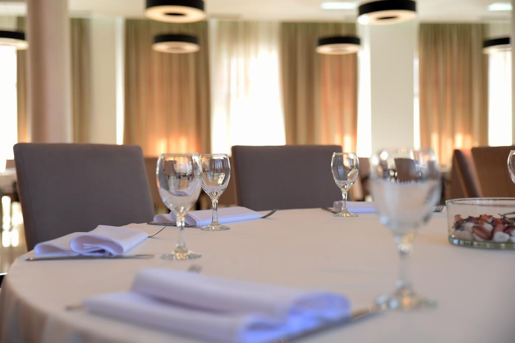 Garni Uni Elita Lux Hotel Ni 外观 照片